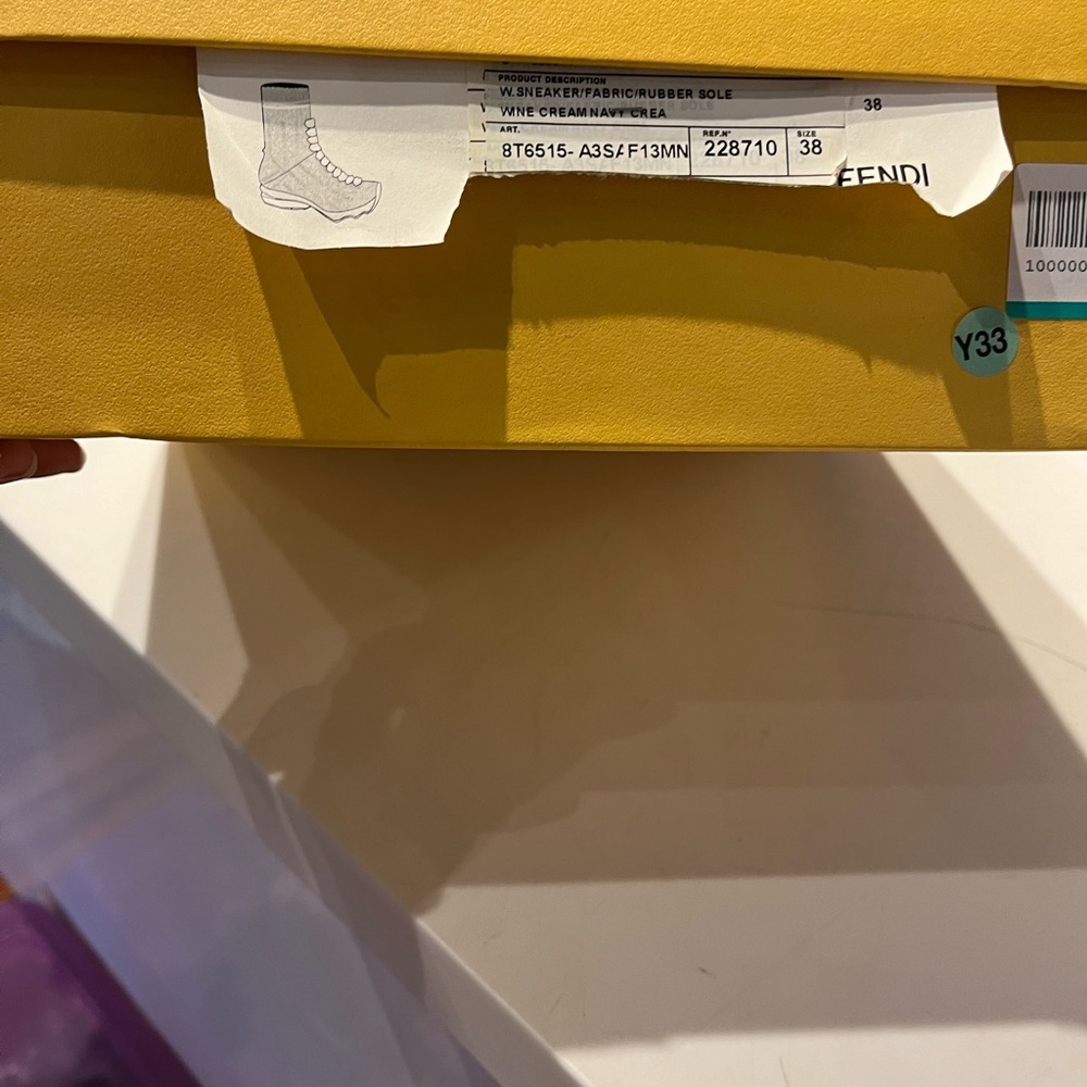 Fendi Yellow Shoe Box - Picture 3 of 3